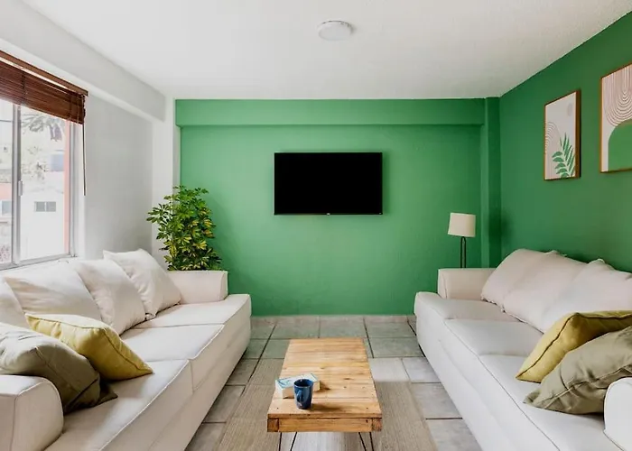 Big & Comfy, King And Queen-size Beds, And Parking Lot Apartment *