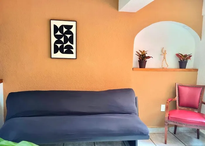 Big & Comfy, King And Queen-size Beds, And Parking Lot Apartment *